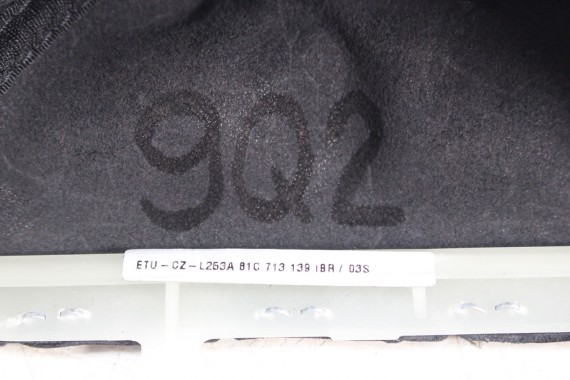 AUDI Q2 GAŁKA ZMIANY BIEGÓW + MIESZEK 81C713139 IBR - czarny (soul) 81C 713 139 81C713139 81C71313981C713139 81C713139 81C713139