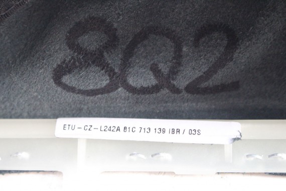 AUDI Q2 GAŁKA ZMIANY BIEGÓW + MIESZEK 81C713139 IBR - czarny (soul) 81C 713 139 81C713139 81C71313981C713139 81C713139 81C713139