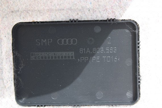 AUDI Q2 BOCZEK DYWAN TAPICERKA BAGAŻNIKA 81A861529 81A863879 81A863880 boczki bagażnik tapicerka 81A861529A 81A863879C 81A FL