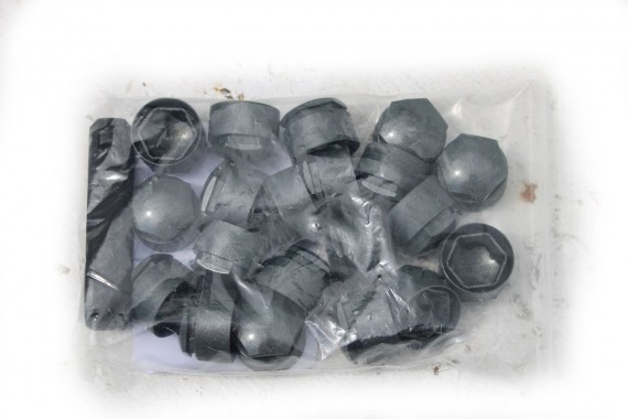 AUDI NAKŁADKI ŚRUBY 8W0600026D DO FELG zabezpieczenia na koła na felgi koła kapsle zabezpieczenia 8W0 600 026 OZDOBNE 8W0600026