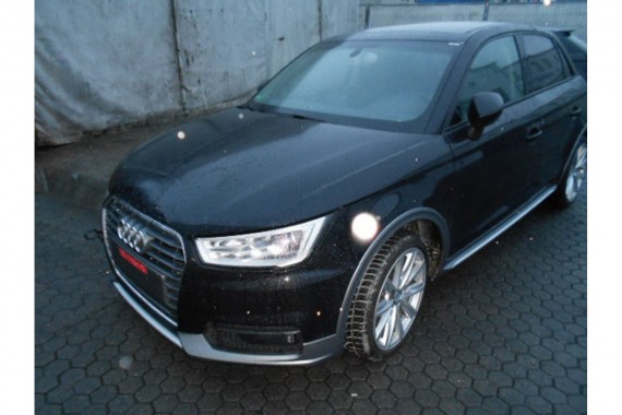 AUDI A1 ALLROAD NAKŁADKA LISTWA BŁOTNIKA 8XA071680B 8XA071680BC 8XA071680 8XA 071 680 B 8XA 071 680 C TYŁ 8XA071680B 8XA071680BC