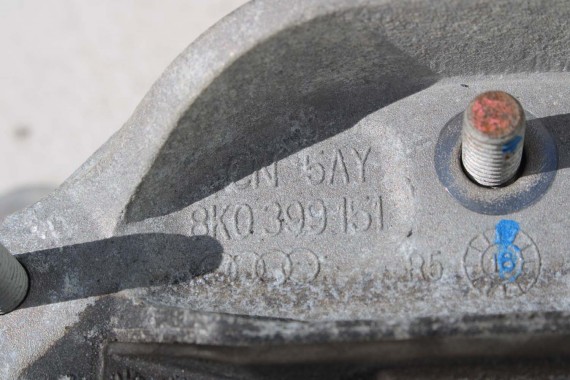 AUDI A4 A5 Q5 ŁAPA SKRZYNI 8K0399115S 8K0 399 115 S część dolna 8K  8T, 8R poduszka podpora 8K0399151 loże wspornik podpora