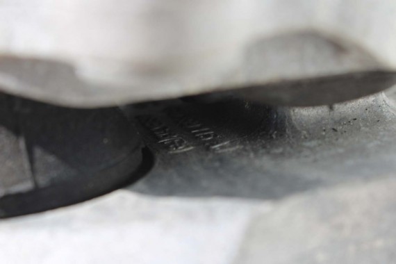 AUDI A4 A5 Q5 ŁAPA SKRZYNI 8K0399115S 8K0 399 115 S część dolna 8K  8T, 8R poduszka podpora 8K0399151 loże wspornik podpora