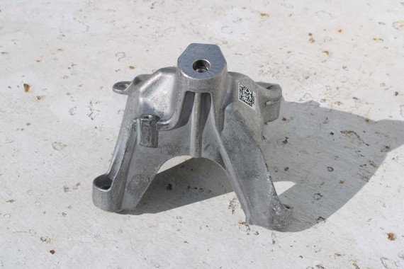 AUDI VW ŁAPA SILNIKA podpora 8W0199307Q 8W0199308R A4 A5 B9 F5 SQ5 FY Q7 Q8 TOUAREG 760 3.0 TFSi  8W0199307L WSPORNIK MOCOWANIA
