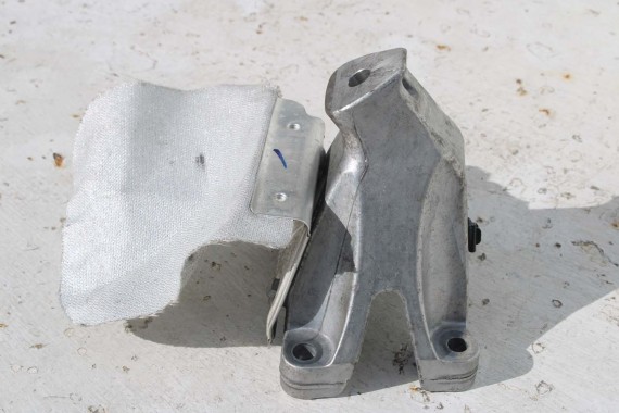 AUDI A4 A5 Q5 A6 A7 ŁAPA SILNIKA 8K0199307BJ 8K0199307AQ 8K0199307BH podpora łoże 8K0 199 307 BJ AQ BH silnik diesel 3.0 TDi