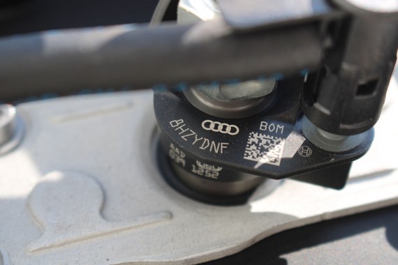 AUDI A8 UKŁAD PALIWOWY 4.2 TDi WTRYSKI 057130277AN + LISTWA 057130089Q 057130090AC 057130764AE + pompa 057130755AE silnik diesel