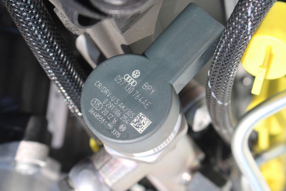 AUDI A8 UKŁAD PALIWOWY 4.2 TDi WTRYSKI 057130277AN + LISTWA 057130089Q 057130090AC 057130764AE + pompa 057130755AE silnik diesel