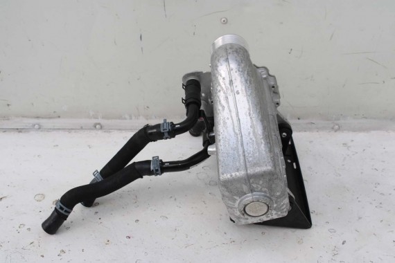 AUDI RS4 RS5 CHŁODNICA INTERKULERA 8W0145785C POWIETRZA DOŁADOWANIA Intercooler 8W0145785C 8W0145785B 8W0145261A