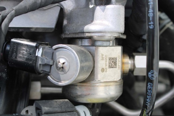 VW AUDI SKODA SEAT POMPA PALIWA 04E127025D 04E127025B 04E127025 04E127025 04E127025D 04E127025A 04E127025B 04E127025A 04E127025D