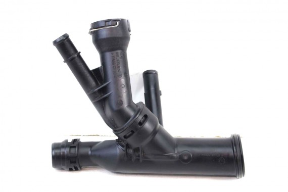 AUDI VW OBUDOWA TERMOSTATU KRÓCIEC 04L121026Q 04L121111H 04L121071E 04L121026J 04L121026AE 04L121026AH 04L121026Q 04L121026Q