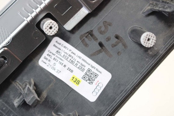 AUDI ETRON LISTWY OZDOBNE DEKOR DEKORY 4KL853189D 4KL853189 4KL853190R 4KL853190 WYKOŃCZENIE E-TRON 4KE 4KL853190R 4KL853189D