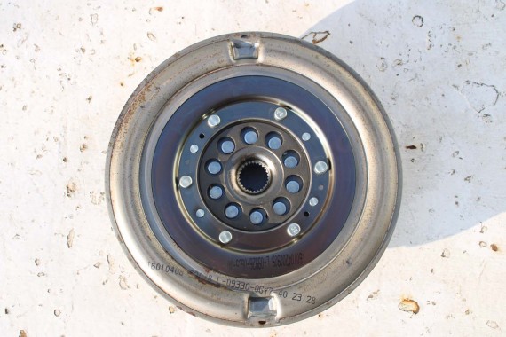 AUDI A4 A5 A6 Q5 KOŁO DWUMASOWE 0B5105317R 2.0 TDi 0B5105317R0B5105317R 0B5105317R 0B5105317R 0B5105317R 0B5 105 317 R ZAMACHOWE