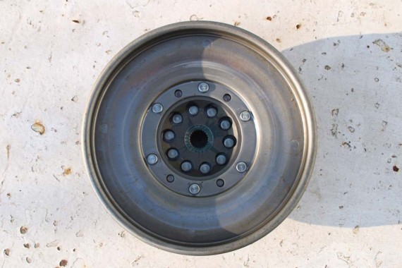 AUDI A4 A5 A6 Q5 KOŁO ZAMACHOWE 0CK105317AC 0CK105317AF DWUMASOWE 0CK105317AC 2.0 TFSi 0CK105317AC 0CK105317AF 0CK 105 317 AC