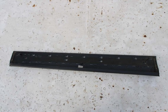 AUDI Q5 LISTWA DRZWI dolna drzwiowa 80A853960 prawa przód przednia 80A 853 960 80A 853 970 80A fy 80A853960 80A853960 80A853970