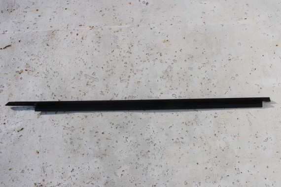 AUDI A1 USZCZELKA DRZWI 8X3837478B przód LISTWA zgarniająca 8X3 837 478 B 8X3837478 8X3837478 8X3837478 8X3837478 8X3837478