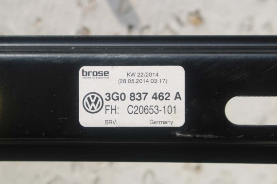 VW PASSAT B8 MECHANIZM DRZWI 3G0837462A prowadnica szyby drzwi 3G0837461A 3G0837462 3G0837462B 3G0837462C przód 3G0837462A
