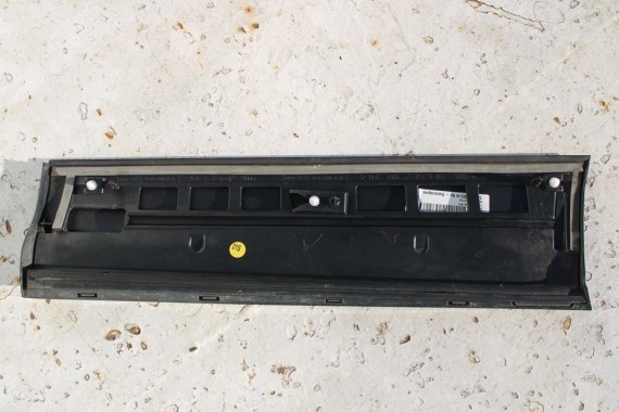 AUDI Q2 LISTWA DRZWI dolna drzwiowa 81A853970 81A853960 prawa tył tylna 81A 853 970 fy 81A853960B 81A853960 81A853960B 81A853970