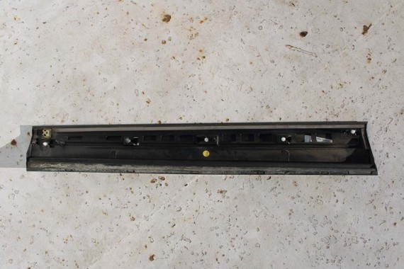 AUDI Q2 LISTWA DRZWI dolna drzwiowa 81A853970 81A853960 prawa tył tylna 81A 853 970 fy 81A853960B 81A853960 81A853960B 81A853970