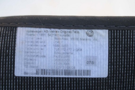 VW TOUAREG DYWANIKI WYCIERACZKI PODŁOGI 7L6862477J 7L6862478J 7L6862560K 7L6862559K QKX antracyt wykładziny 7L6863011J 7L6863011