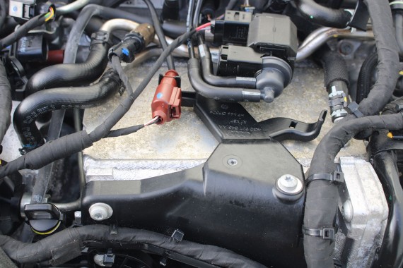 AUDI A4 A5 Q5 KOLEKTOR SSĄCY 04L129766AD 04L129711E 04L129711T 04L129711T 04L129766AD 2.0 TDi 04L129711AE 04L129766AD 04L129766