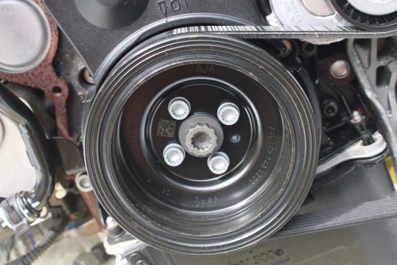 VW AUDI SKODA SEAT KOŁO PASOWE 04L105243 03G105243 04L 105 243 1.6 TDi 2.0 TDi 04L105243 03G105243 04L105243 03G105243 04L105243