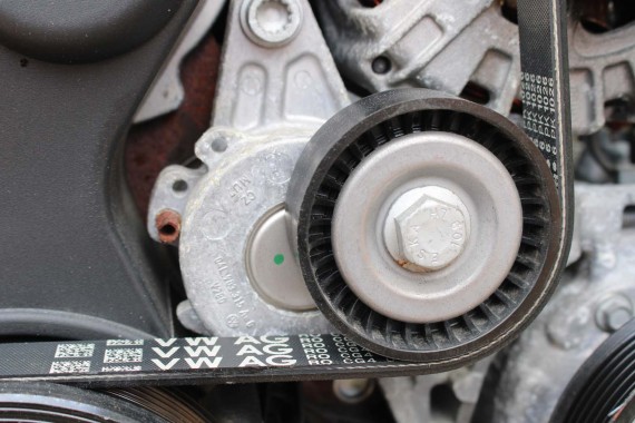 AUDI SKODA VW NAPINACZ PASKA KLINOWEGO 04L903315B 04L903315F 04L903315B 04L 903 315 B rolka TDi 04L903315B 04L903315F 04L903315