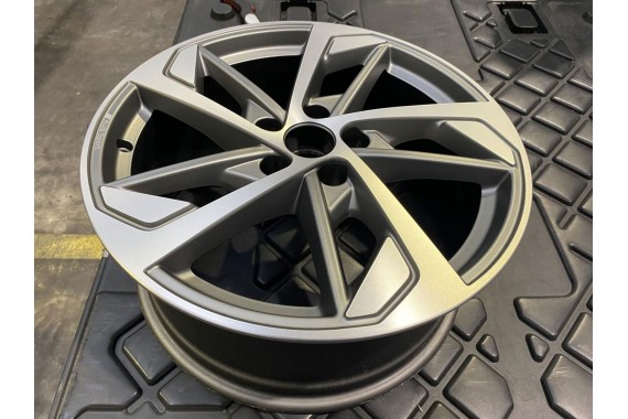 AUDI A4 A5 8W FELGI 8W0601025EK 18 cali felga 8,0J*18H2 ET40 KOŁA 18" 8W0601025EK 8W b9 f5 8W0601025EK 8W0601025EK 8W0601025EK