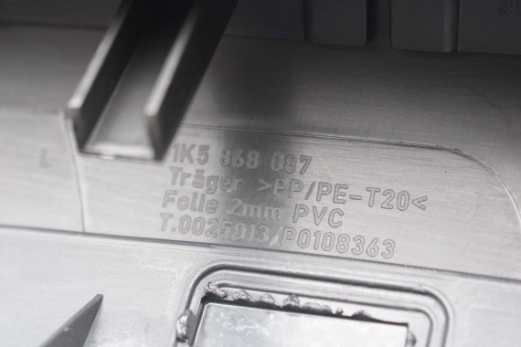 VW JETTA BOCZKI DRZWIOWE BOCZEK TAPICERKA 1K5 welur kolor antracyt 1K4867011 1K4867012 1K5867211 1K5867212 1K5867211 1K5867212