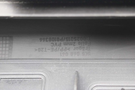 VW JETTA BOCZKI DRZWIOWE BOCZEK TAPICERKA 1K5 welur kolor antracyt 1K4867011 1K4867012 1K5867211 1K5867212 1K5867211 1K5867212