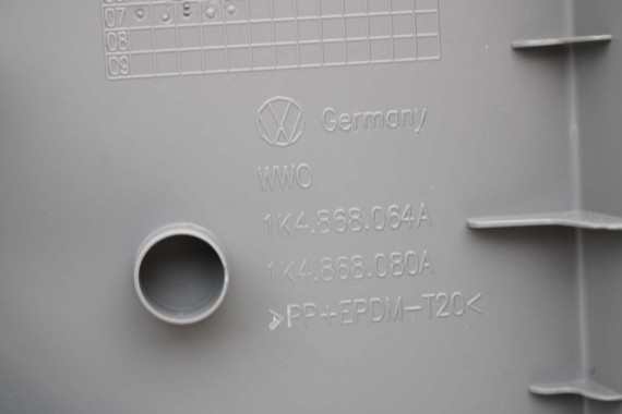 VW JETTA BOCZKI DRZWIOWE BOCZEK TAPICERKA 1K5 welur szary 1K4867011 1K4867012 1K5867211 1K5867212 1K5867211 1K5867212 1K4867012