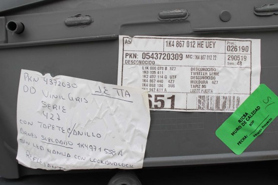 VW JETTA BOCZKI DRZWIOWE BOCZEK TAPICERKA 1K5 skóra szary 1K4867011 1K4867012 1K5867211 1K5867212 1K5867211 1K5867212 1K4867012