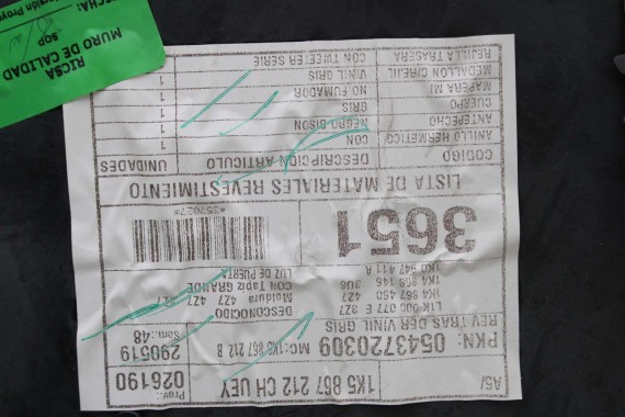 VW JETTA BOCZKI DRZWIOWE BOCZEK TAPICERKA 1K5 skóra szary 1K4867011 1K4867012 1K5867211 1K5867212 1K5867211 1K5867212 1K4867012
