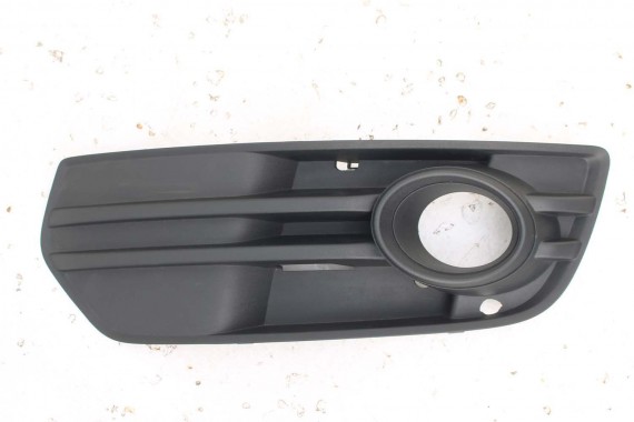 AUDI Q5 KRATKA ZDERZAKA 8R0807681A 8R0807682A kolor 01C czerń satynowa pod HALOGEN ACC wlotu powietrza  8R0807681A 8R0807682A 8R