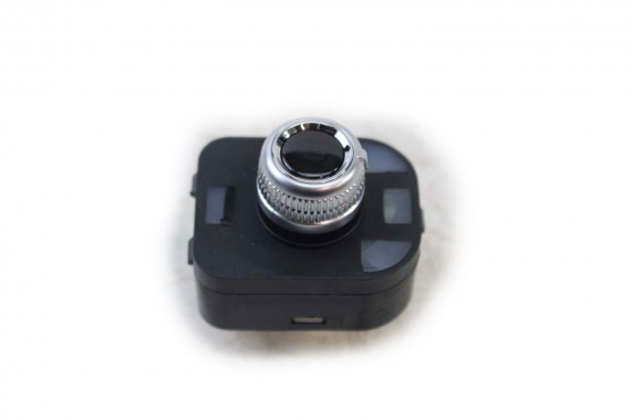AUDI A4 A5 Q5 GAŁKA REGULACJI LUSTEREK 8K0959565E 8K0959855F 8K0 959 565 E STEROWANIA LUSTERKAMI PRZEŁĄCZNIK LUSTERKA 8K 8T 8F