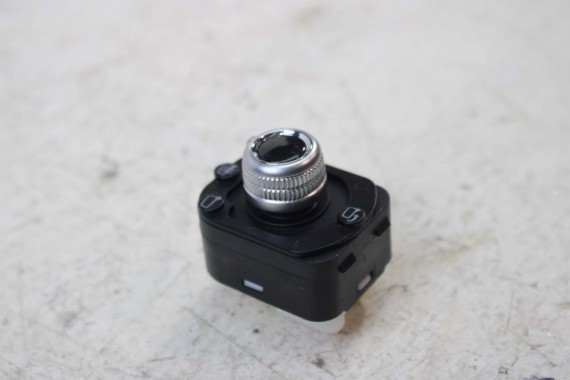 AUDI A4 A5 Q5 GAŁKA REGULACJI LUSTEREK 8K0959565E 8K0959855F 8K0 959 565 E STEROWANIA LUSTERKAMI PRZEŁĄCZNIK LUSTERKA 8K 8T 8F
