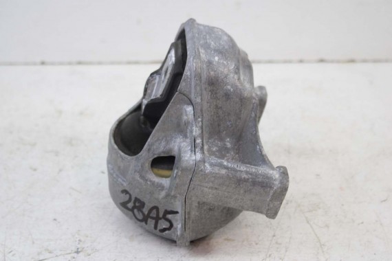 AUDI A4 A5 PODUSZKA ŁAPA SILNIKA 8R0199381AN 8R0199381B lewa prawa strona 2 sztuki 8R0 199 381 AN 8R0 199 381 B  8R0199381AJ 8K