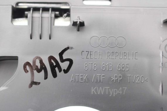AUDI A4 A5 Q5 RYNNA OSŁONA PODSZYBIA 8K1819904 8K1 819 904 wycieraczek przód przednie 8K1819904 8K1819904A 8K1819904 8K1819904A