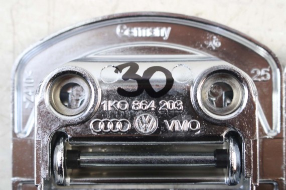 AUDI UCHWYT MOCOWANIE BAGAŻNIKA 1K0864203C 1K0 864 203 C bagażu 1K0864203 ładunku uchwyty chrom uchwyt zabezpieczenie ładunków