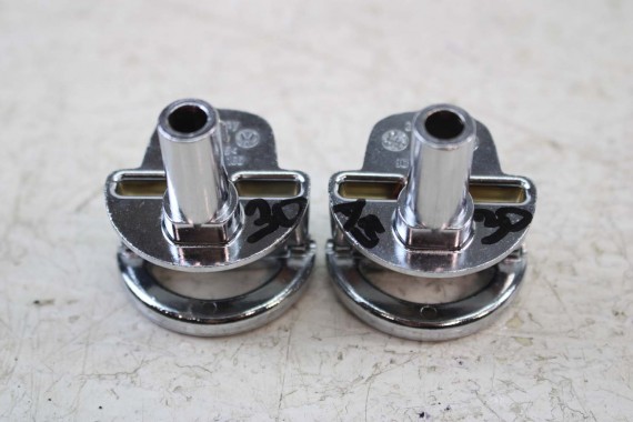 AUDI UCHWYT MOCOWANIE BAGAŻNIKA 1K0864203C 1K0 864 203 C bagażu 1K0864203 ładunku uchwyty chrom uchwyt zabezpieczenie ładunków