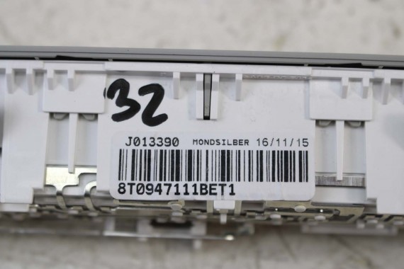 AUDI LAMPKA OŚWIETLENIE PODSUFITKI 8T0947111B kolor ET1 kryształowo srebrny  8T0 947 111 B A4 A5 Q5 8K 8R 8T0947111B 8T0947111B
