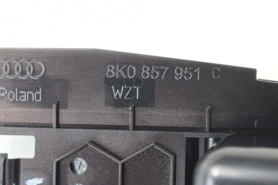 AUDI A4 A5 Q5 SQ5 FL POPIELNICZKA 8K0857951C 8K0 857 951 C schowek zapalniczka przednia przód tunelu 8K0857951 WZT V10 8K0857951