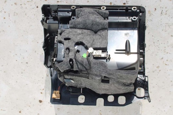 AUDI A4 A5 SCHOWEK KONSOLI PASAŻERA 8K1857035F 8K1 857 035 F 8K 8T 6PS czarny LIFT prawy 8K1857124 8K1857104 8K1857035 8K1857035