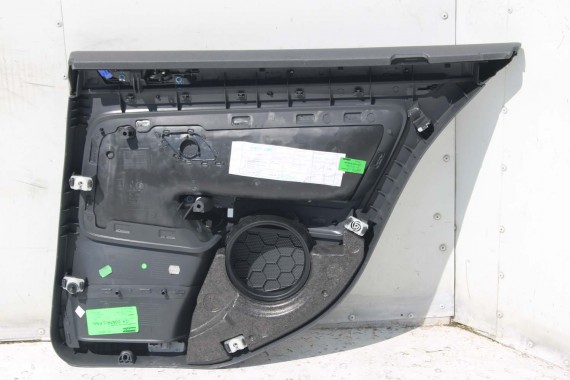 VW JETTA BOCZKI DRZWIOWE BOCZEK TAPICERKA 1K5 skóra grafit 1K4867011 1K4867012 1K5867211 1K5867212 1K5867211 1K5867212 1K4867012