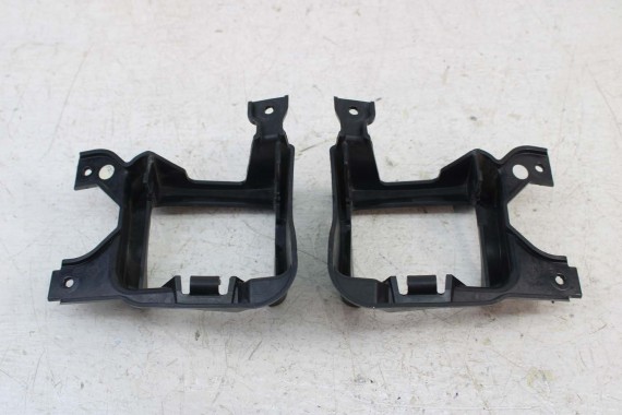 AUDI A3 UCHWYT 8V4907175 8V4907176 PROWADNICA ŚLIZG MOCOWANIE TYŁ ZDERZAKA wspornik Asystenta Pasa 8V4907175 8V4907176 8V4907175