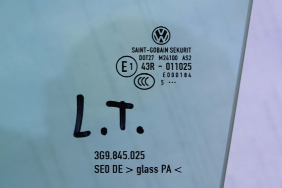 VW PASSAT B8 KOMBI SZYBA DRZWI LEWE 3G9845025 3G9845025D lewa tył tylna 3G9 845 025 D 2015 zielony E1 AS2 drzwiowa 3G 3G9