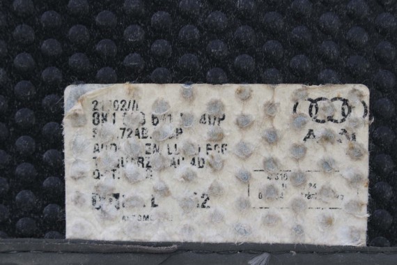 AUDI A4 DYWANIKI WYCIERACZKI PODŁOGI 8K1863691B 8K1 863 691 B 8K 8K0864450 8K1863691B 8K1863691F 8K1863691H Kolor: 4DP szary