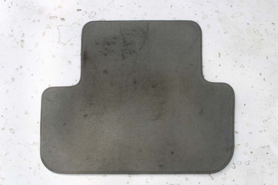 AUDI A4 DYWANIKI WYCIERACZKI PODŁOGI 8K1863691B 8K1 863 691 B 8K 8K0864450 8K1863691B 8K1863691F 8K1863691H Kolor: 4DP szary