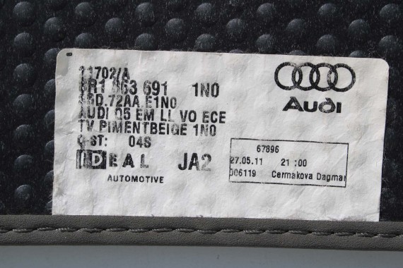 AUDI Q5 DYWANIKI WYCIERACZKI PODŁOGI 8R1863691 8R1 863 691 8R kolor JN0 beż DYWANIKÓW 8R1863691 8R0864450 8R1863691B 8R1863691D