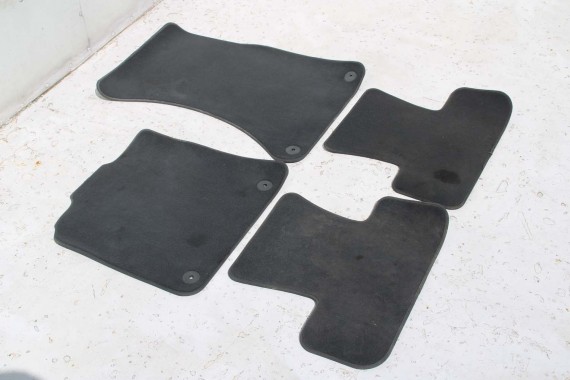 AUDI Q5 DYWANIKI WYCIERACZKI PODŁOGI 8R1863691 8R1 863 691 8R kolor 9AM czarny 8R1863691 8R1863691 8R1863691 8R0864450 8R1863691