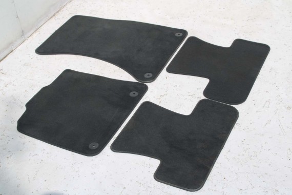 AUDI Q5 DYWANIKI WYCIERACZKI PODŁOGI 8R1863691B 8R1863691 8R QA5 czarny 8R1863691 8R1863691B 8R1863691B 8R0864450 8R0864450A